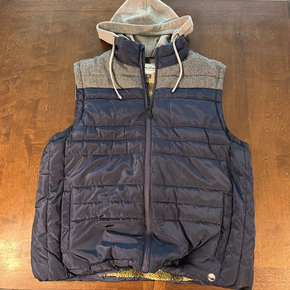 Flag & Anthem Nielsville Sherpa Lined Hooded Puffer Vest Men's XL Wool Shoulders